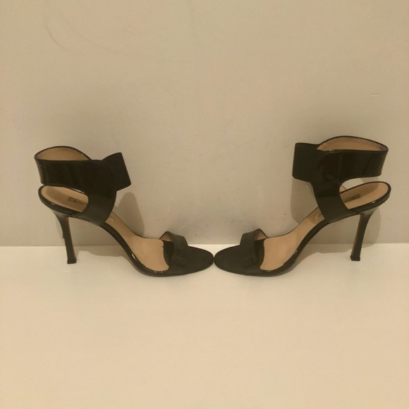 Manolo Blahnik Patent Sandals - Picture 4 of 5
